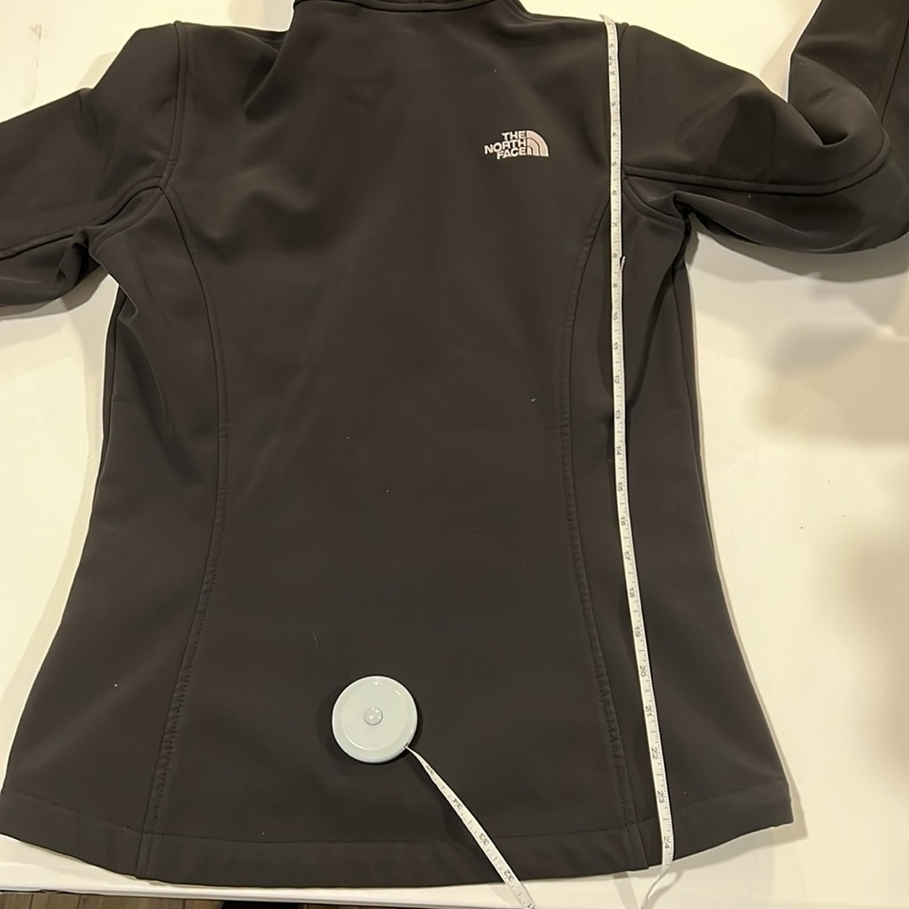 The North Face - small black hooded coat - Picture 12 of 12